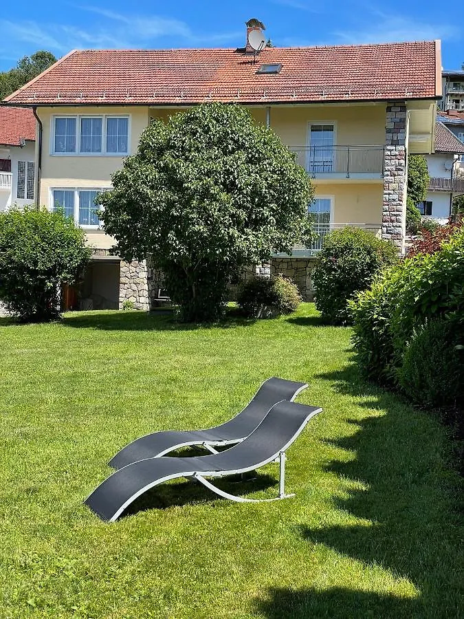 Haus Beate, Fewo Im Bienenparadies Kirchberg Apartman