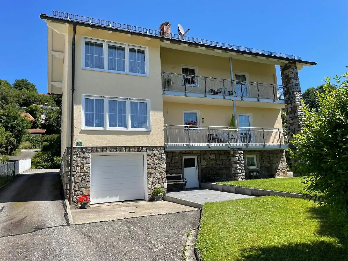 Haus Beate, Fewo Im Bienenparadies Kirchberg Apartman