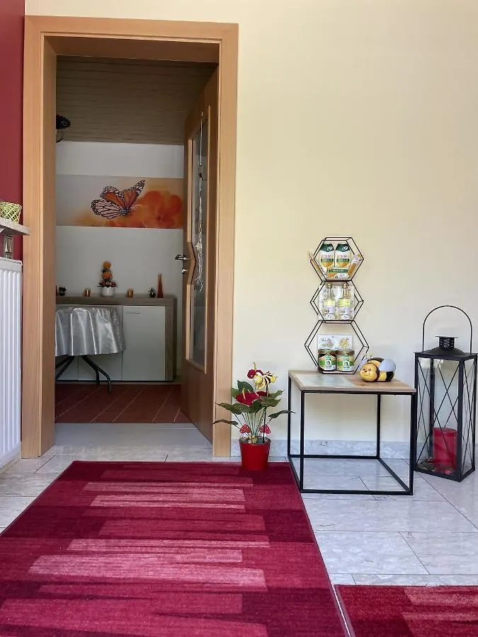 Apartman Haus Beate, Fewo Im Bienenparadies Kirchberg